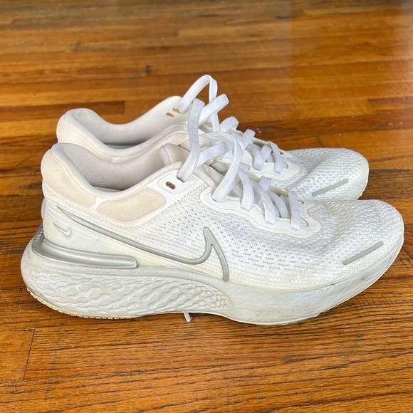 Nike ZoomX Invincible Run Flyknit  Sneakers 'White Metallic Silver' - Picture 1 of 5